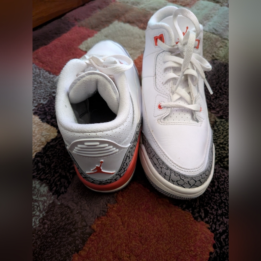 Jordan Retro 3- Kids White and Red Sneakers